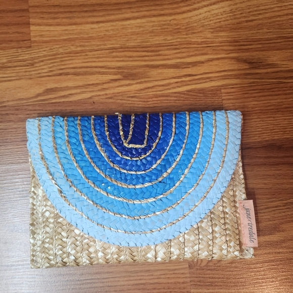 Hand painted clutch for beach and casual evenings - Picture 1 of 2